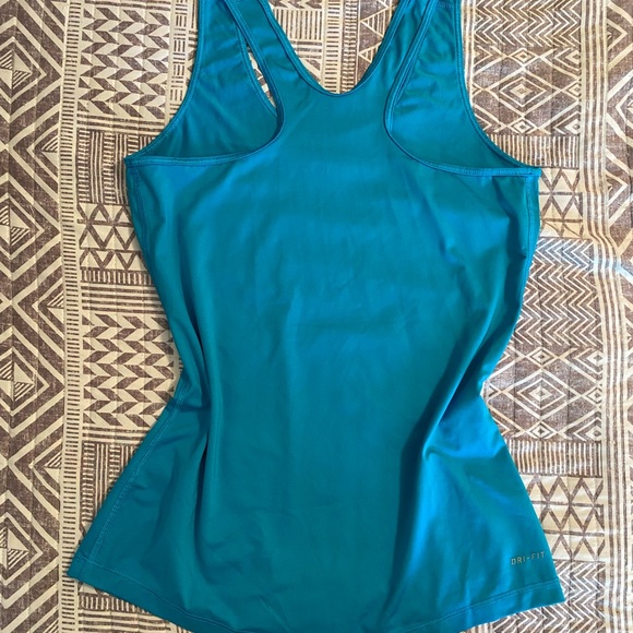 Nike Pro Dri-Fit active tank top. - Picture 3 of 3